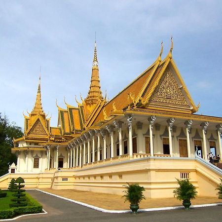 Riverview Cambodia Boutique Hotel Phnom Penh Exterior foto